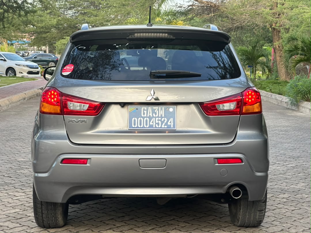 MITSUBISHI RVR thumbnail 2